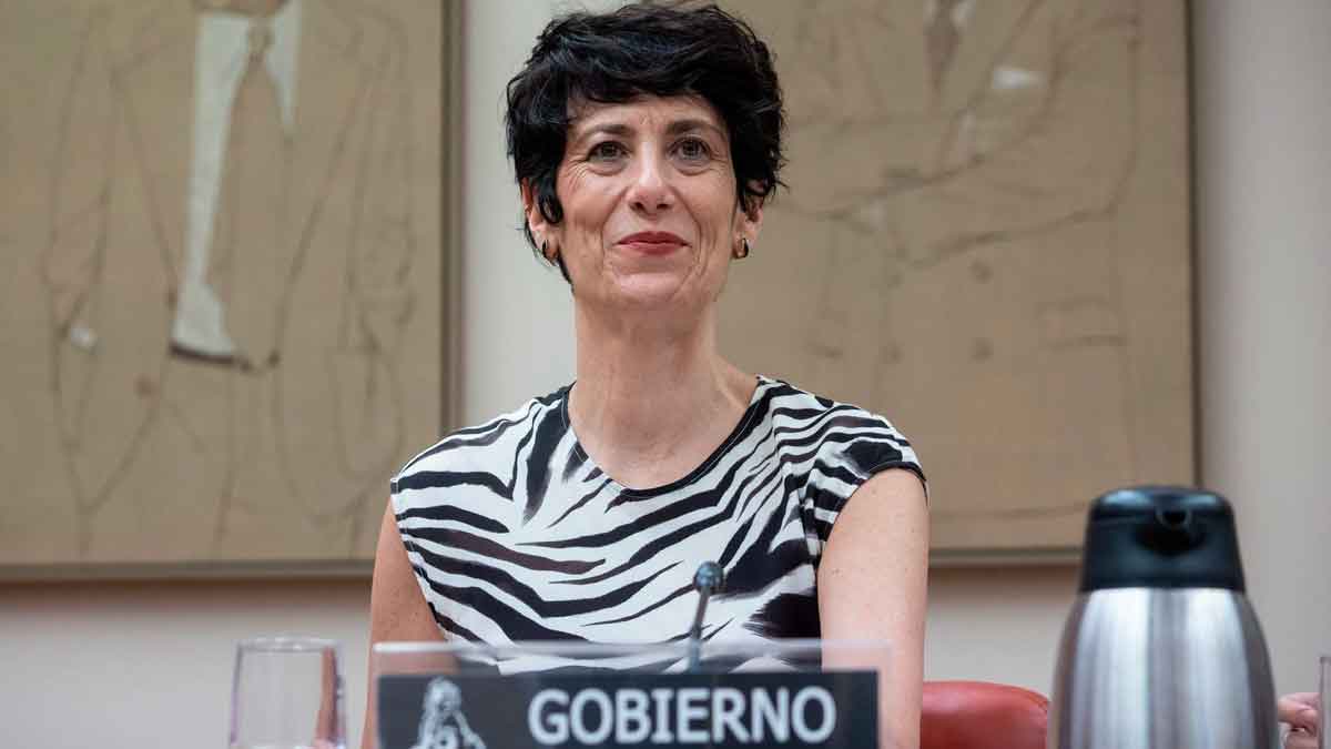 Elma Saiz durante la comparecencia sobre la ampliación del 40 % del Complemento de Ayuda a la Infancia del IMV