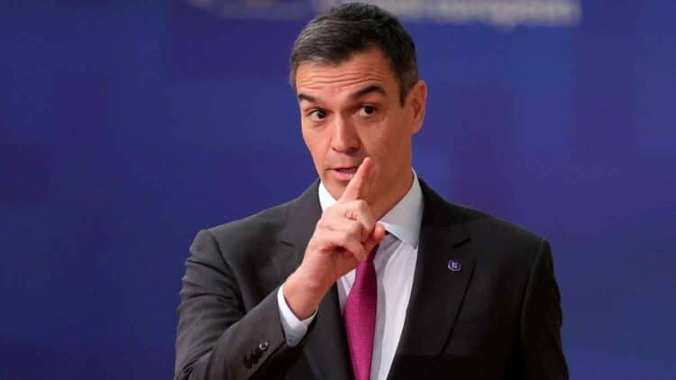 El Gobierno ultima un cheque de hasta 2.400 euros para las familias: requisitos