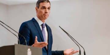 Representante del Gobierno anuncia la posibilidad de compatibilizar el subsidio para mayores de 52 años con el Ingreso Mínimo Vital