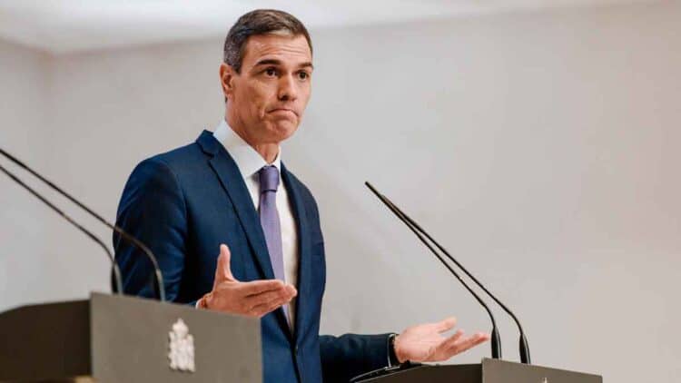 Representante del Gobierno anuncia la posibilidad de compatibilizar el subsidio para mayores de 52 años con el Ingreso Mínimo Vital