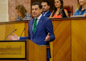 Presidente de la Junta de Andalucía durante el anuncio de nuevas plazas para mayores en residencias y centros de día