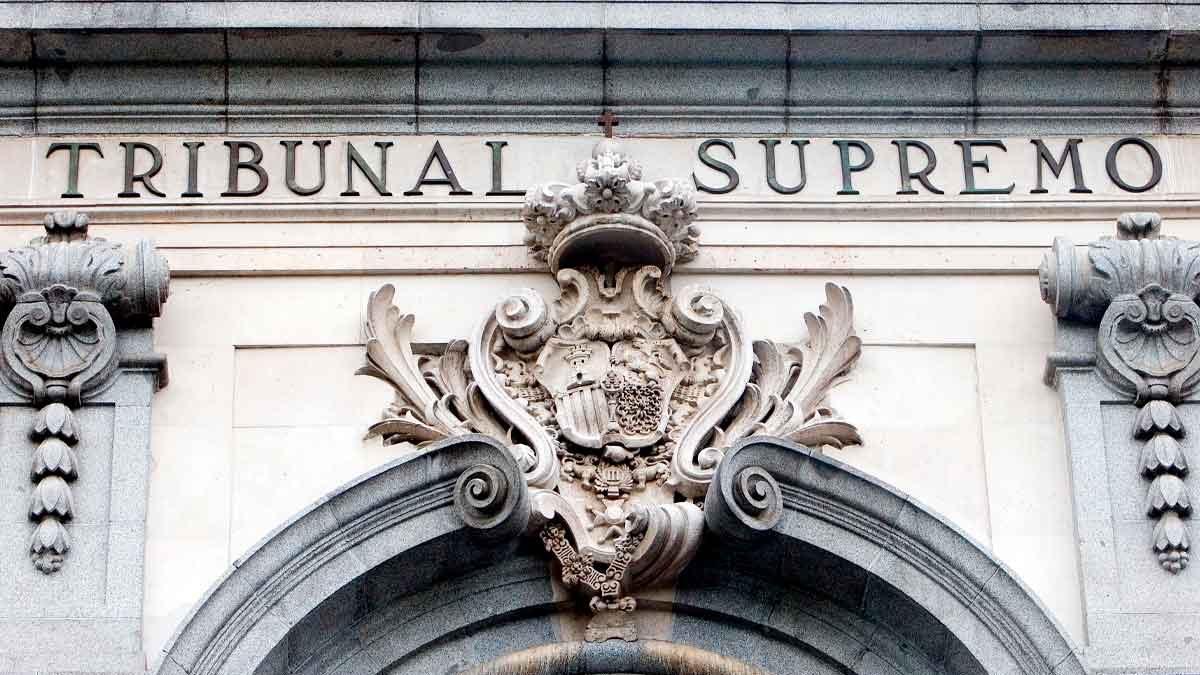 "Fachada del Tribunal Supremo que dicta sentencia histórica sobre incapacidad permanente y segunda baja del INSS