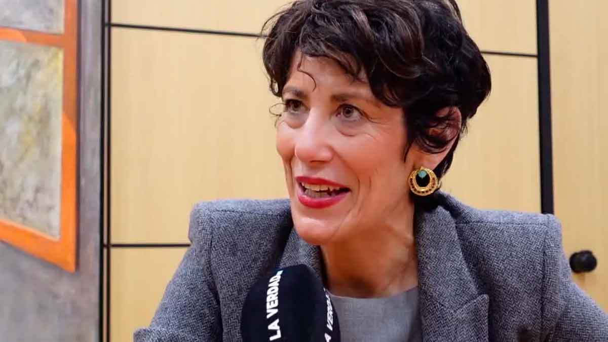 Elma Saiz explica la reducción del 40 % en la pensión para mutualistas que se jubilan a los 60 años