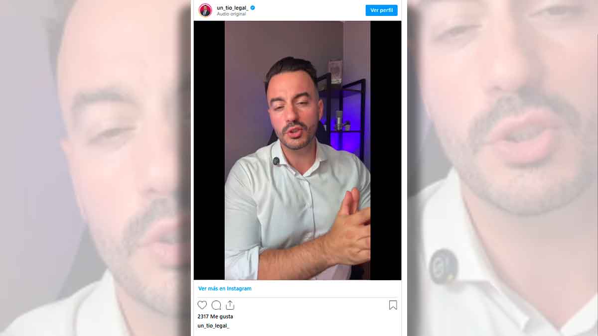 Abogado laboralista explicando multa por error del día de prueba