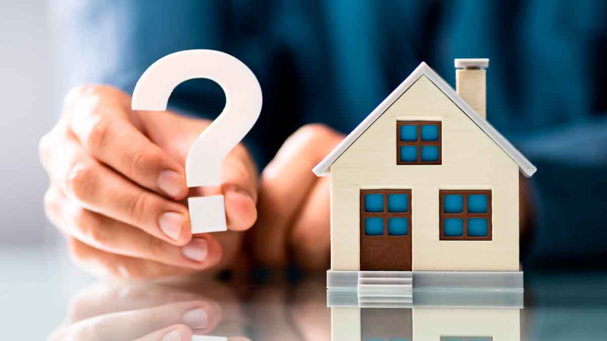 Casa con signo de interrogación sobre cancelar hipoteca por incapacidad permanente