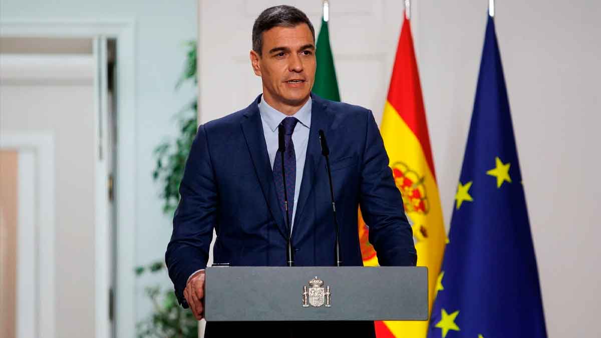 Presidente del Gobierno anunciando la ampliación de la jubilación anticipada desde los 52 años sin recorte de pensión