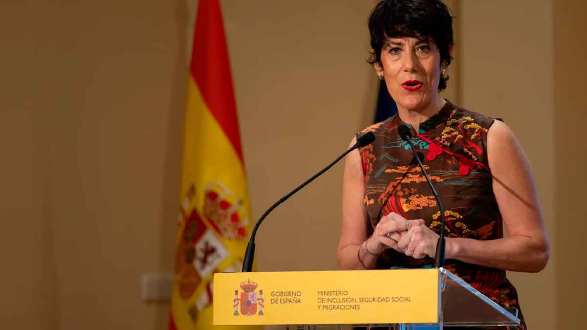 La ministra Elma Saiz durante una rueda de prensa sobre la doble revisión del Ingreso Mínimo Vital en España