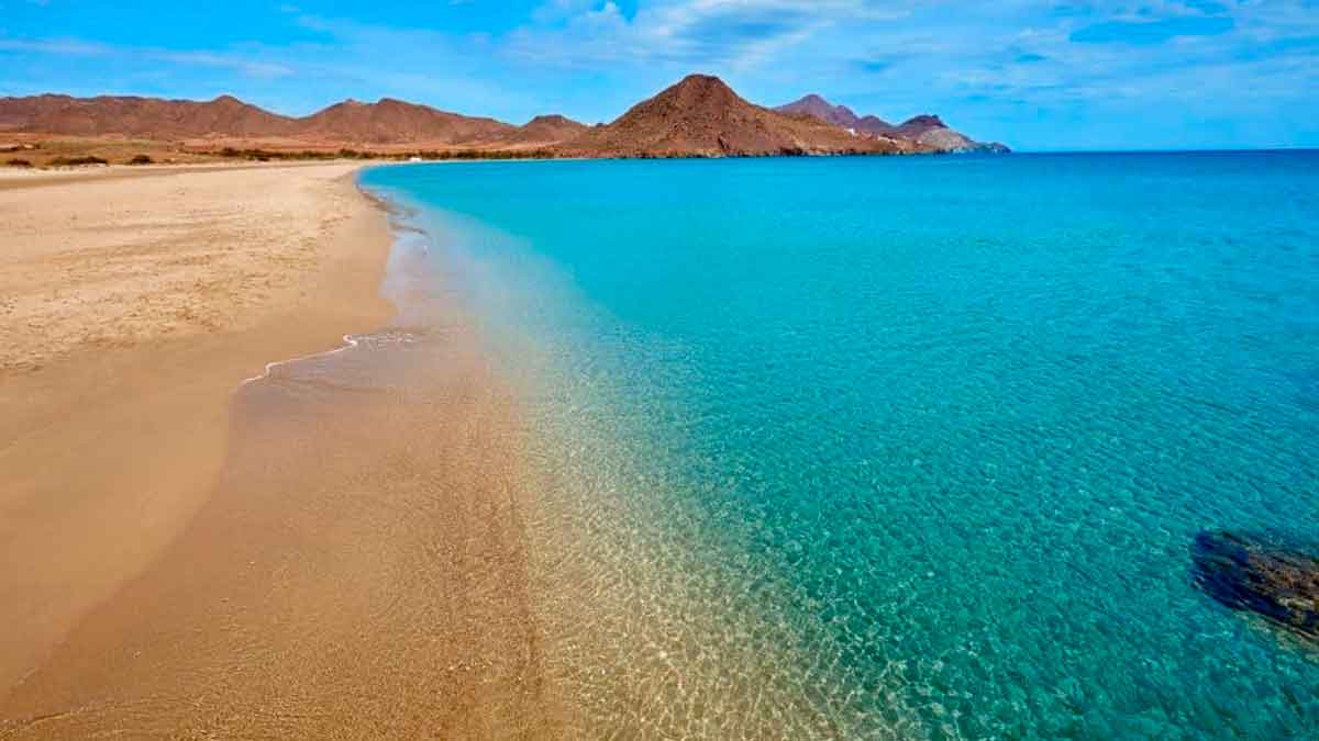 Las 14 Mejores Playas Andaluzas Arena Fina Aguas Cristalinas Y 