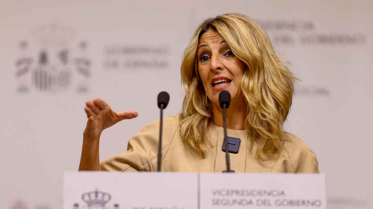 Ministra de Trabajo en rueda de prensa sobre el recorte del subsidio por desempleo del SEPE