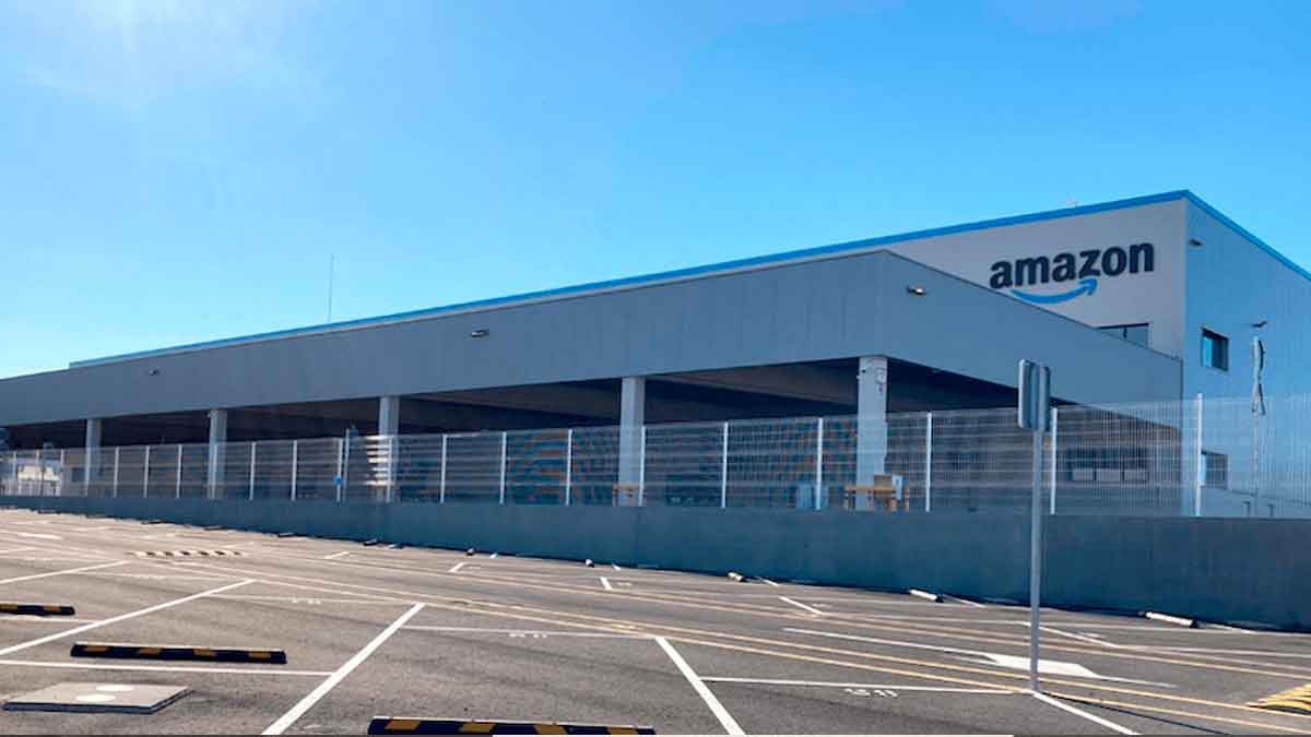 Centro logístico de Amazon en Granada con ofertas de empleo sin experiencia