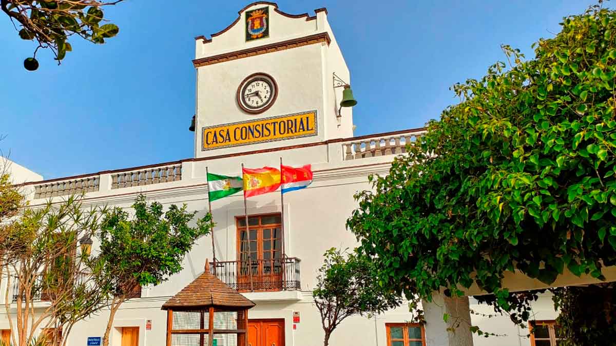Ayuntamiento de Tarifa en Cádiz convoca 27 plazas fijas de personal de limpieza