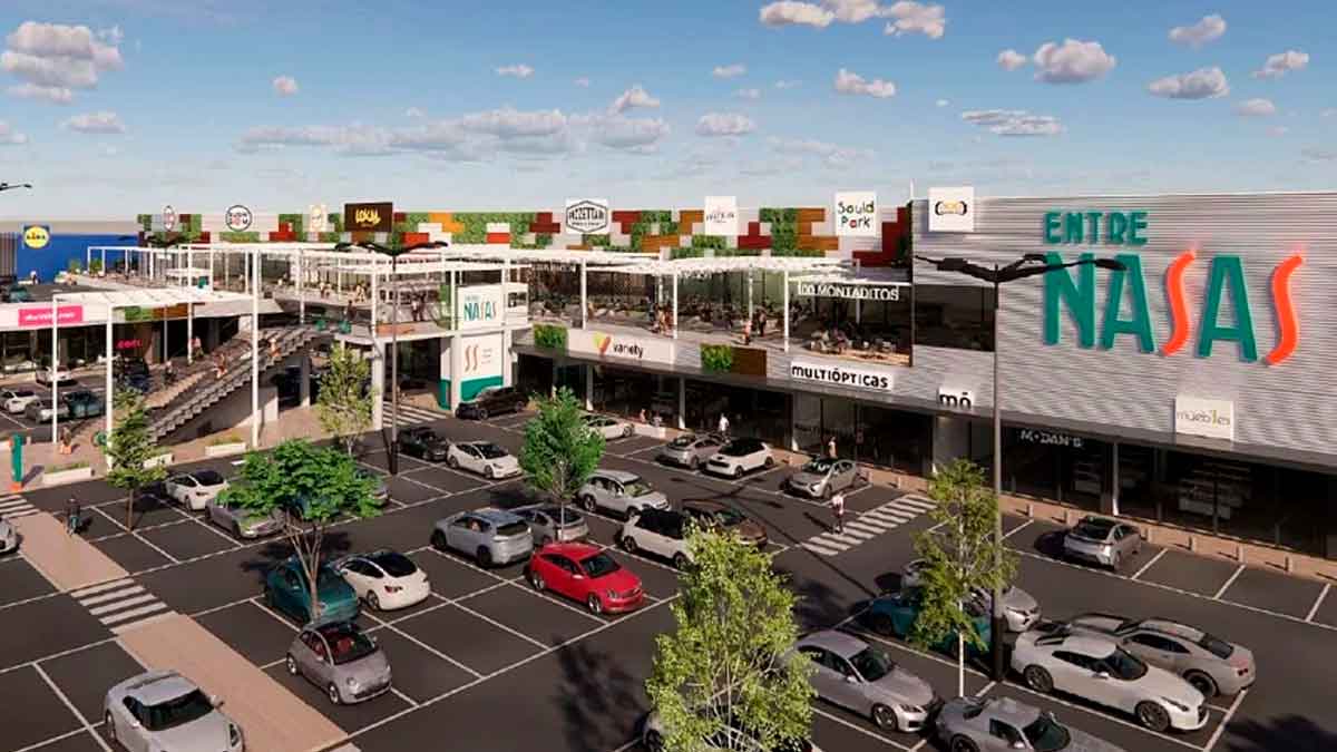 Centro comercial Entrenasas en Dos Hermanas con tiendas y parking