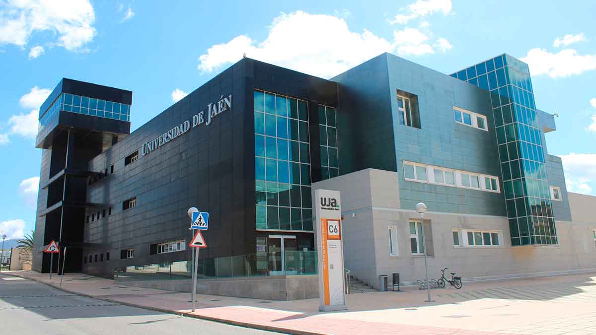 Edificio de la Universidad de Jaén donde se implantarán los grados de Inteligencia Artificial e Ingeniería Biomédica