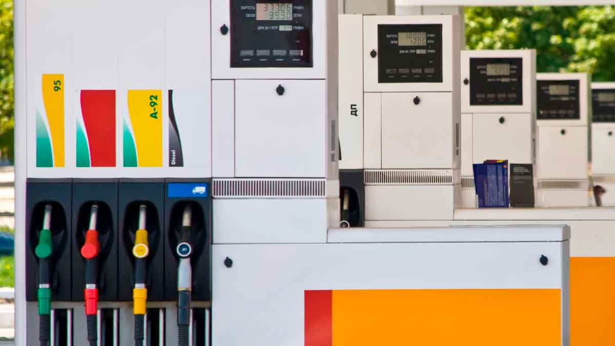 Surtidores de gasolinera low cost en Andalucía para repostar gasolina y diésel