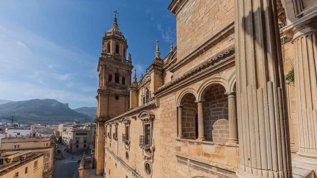 Catedral de Jaén escenario principal de la Procesión Magna 2025 el 4 de octubre
