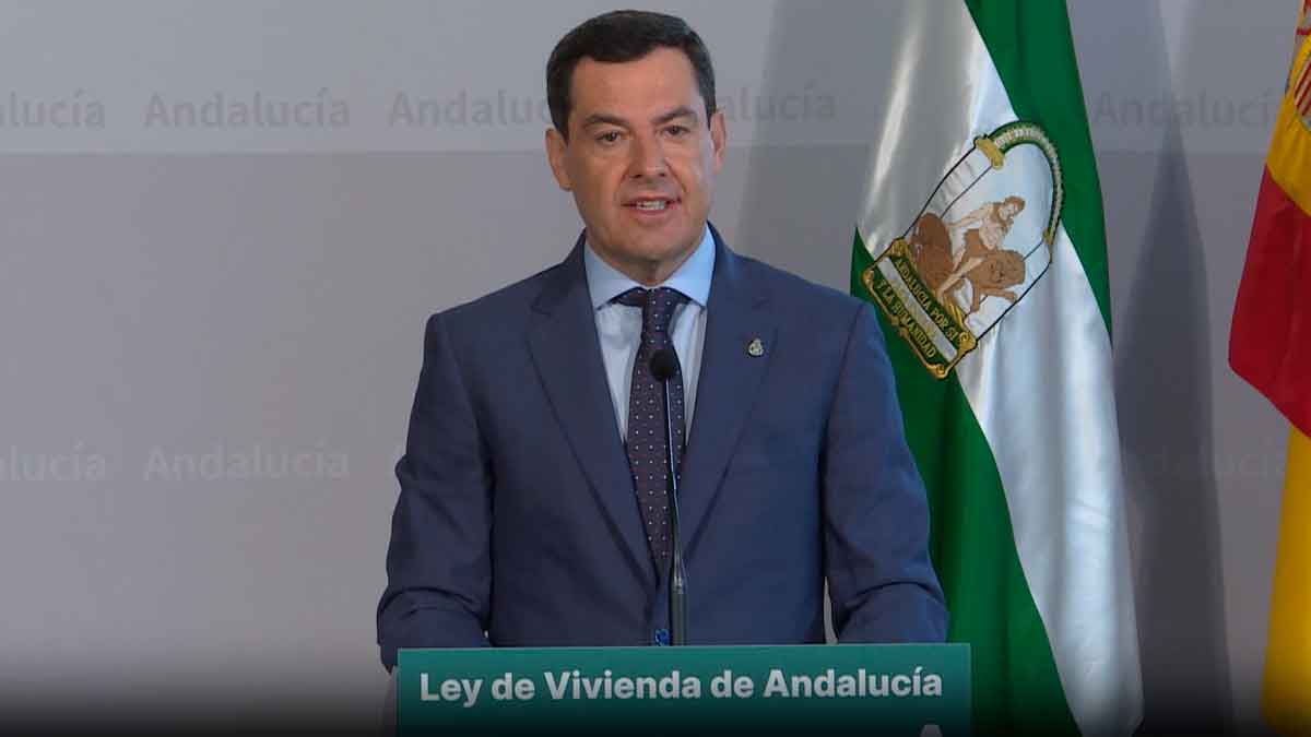 Juanma Moreno presenta la nueva Ley de Vivienda en Andalucía para impulsar más VPO en venta y alquiler asequible
