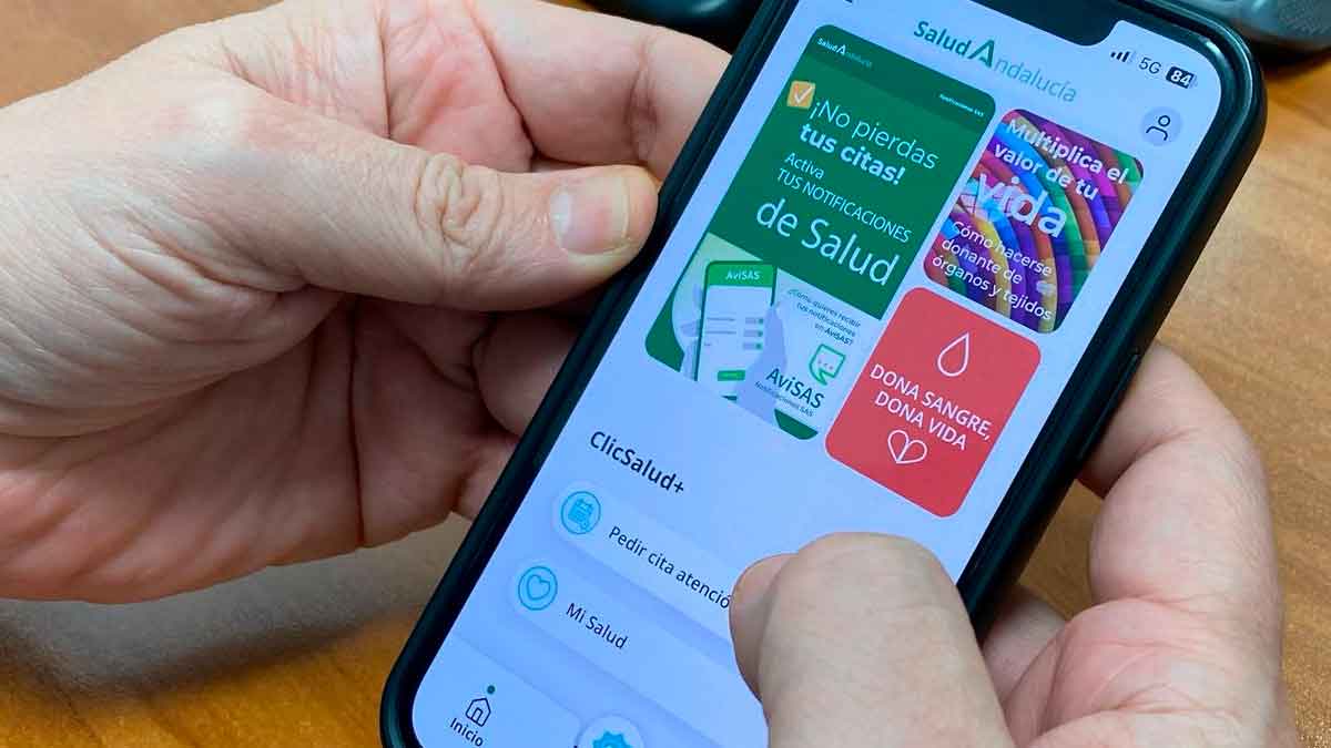 Aplicación Salud Andalucía en móvil para recibir avisos de citas médicas del SAS