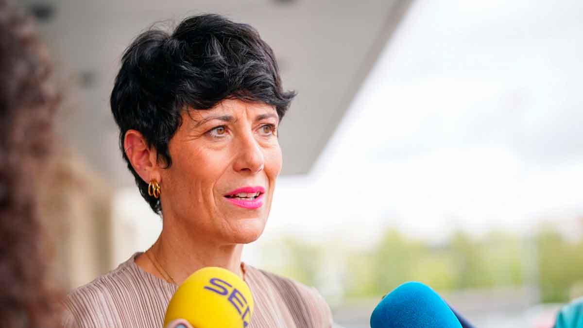 La ministra de Seguridad Social explica la subida de cotizaciones en 2026 que afectará a salarios más altos