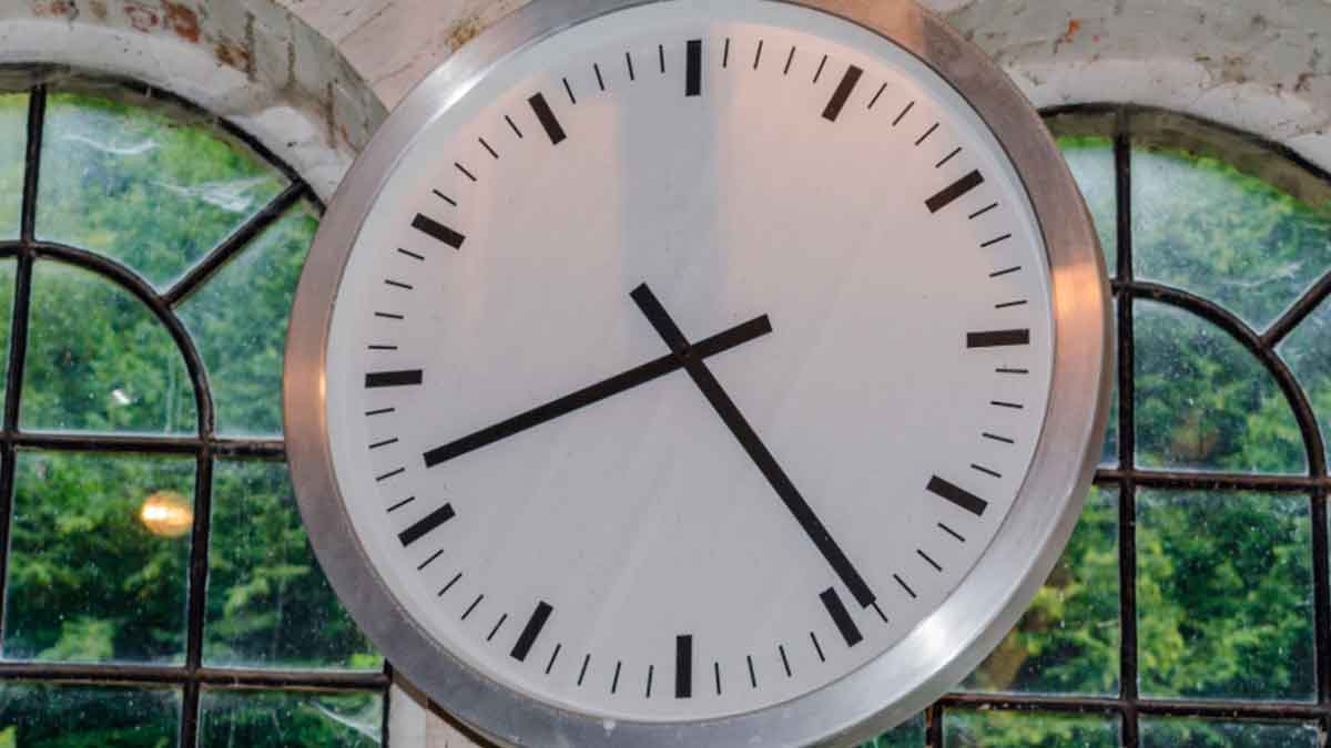 El cambio al horario de invierno 2025 se acerca y muchos se preguntan qué ocurre si les pilla trabajando,