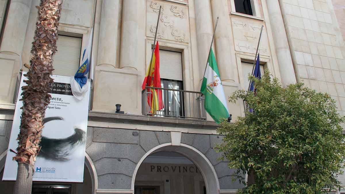 Fachada de la Diputación de Huelva, institución que convoca 18 plazas de empleo público en turno libre
