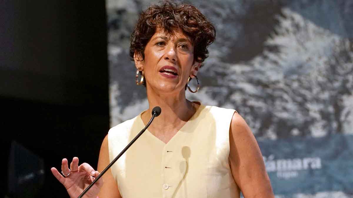 La ministra de Seguridad Social durante la presentación del Real Decreto que permite jubilarse antes a nuevos colectivos laborales