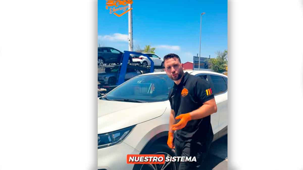 Mecánico de TikTok explica cómo un gesto al aparcar puede dañar la dirección del vehículo