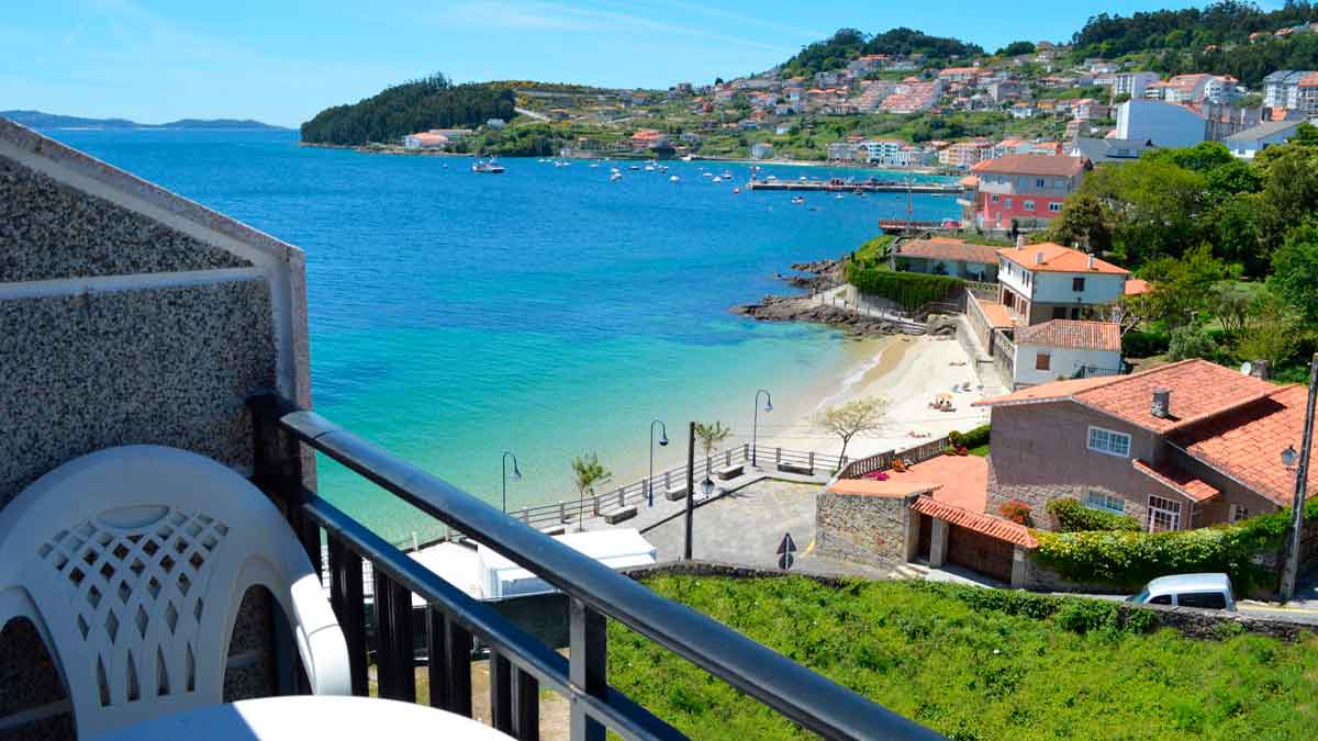 Vista desde un apartamento turístico en la costa española relacionada con contratos de multipropiedad