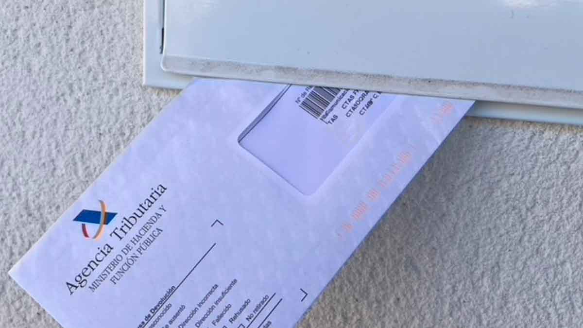 Carta de la Agencia Tributaria con notificación de Hacienda por errores en la Declaración de la Renta