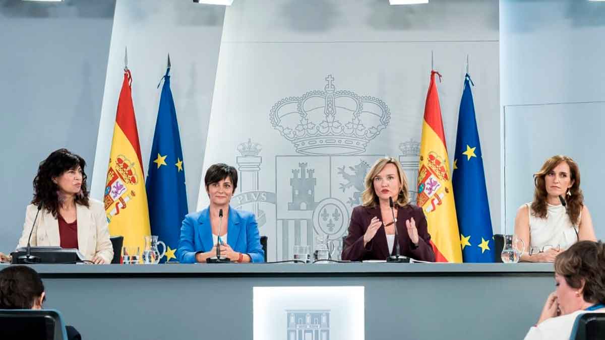 Rueda de prensa del Gobierno sobre la subida de las cuotas de autónomos para el periodo 2026-2028