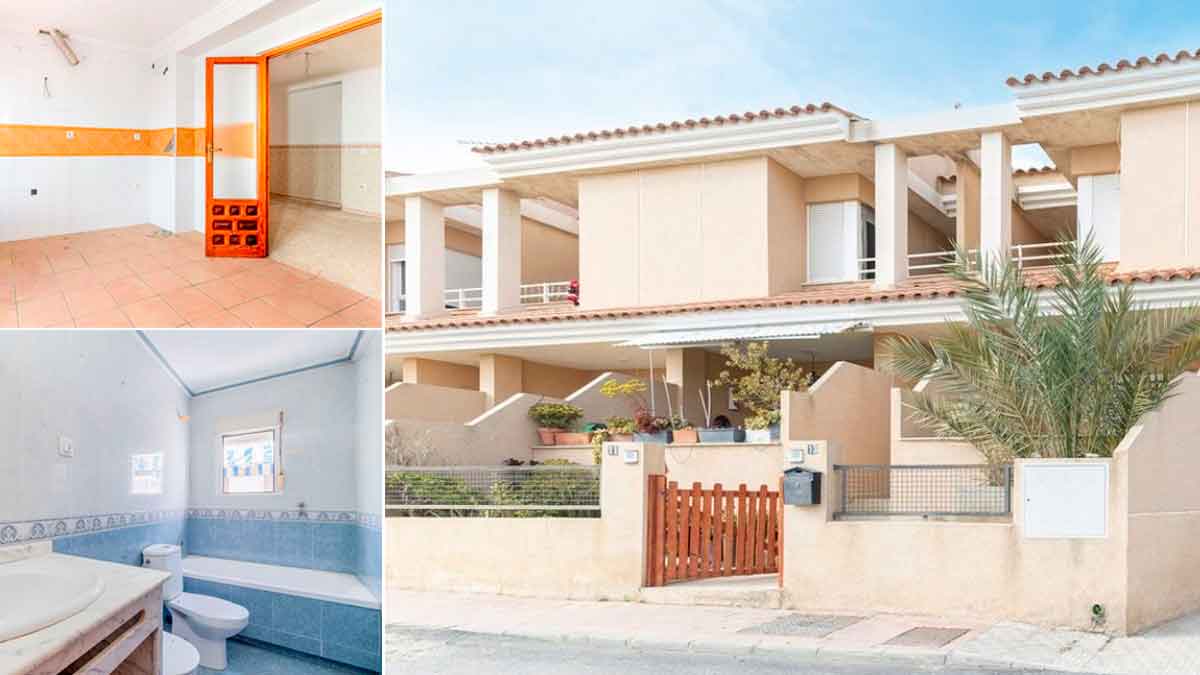 Casa adosada de CaixaBank en Baena, Córdoba con patio y terraza en venta por 29.000 euros