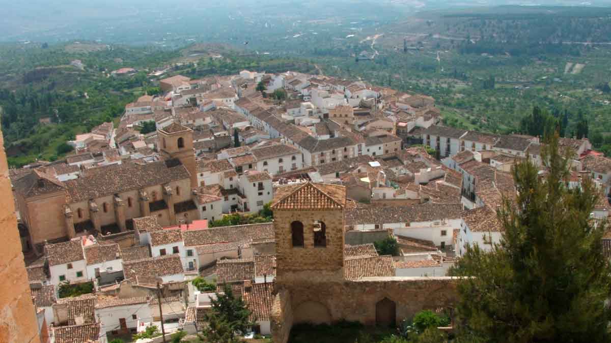 Vista panorámica de Vélez-Blanco, el municipio más barato de Almería para comprar vivienda