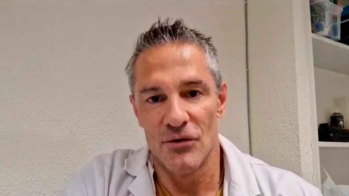 Médico explica cómo lavar correctamente las frutas que acumulan más pesticidas durante diez minutos con agua y vinagre