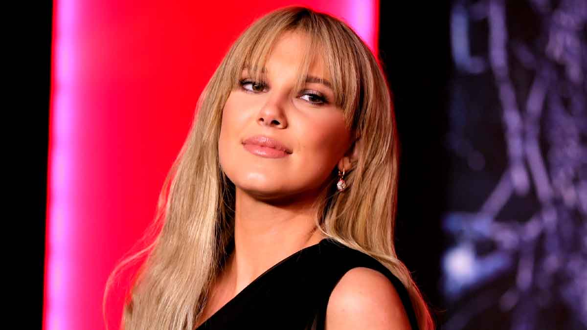 Millie Bobby Brown en un evento público durante la promoción de Stranger Things