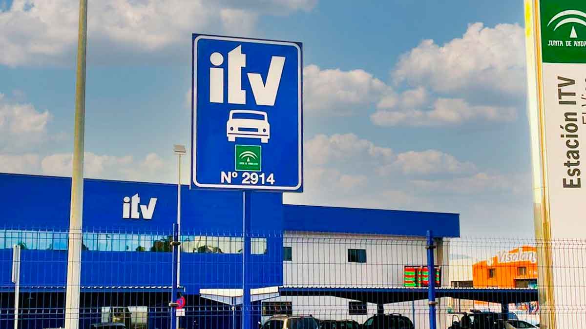 Estación de ITV en Andalucía durante la revisión de vehículos según el estudio de precios de la OCU por comunidades autónomas