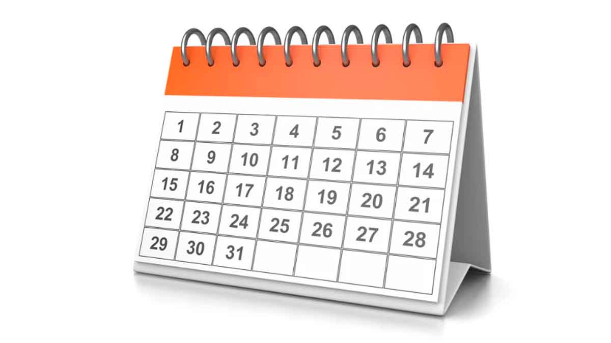 Calendario mensual en formato de sobremesa con fechas marcadas
