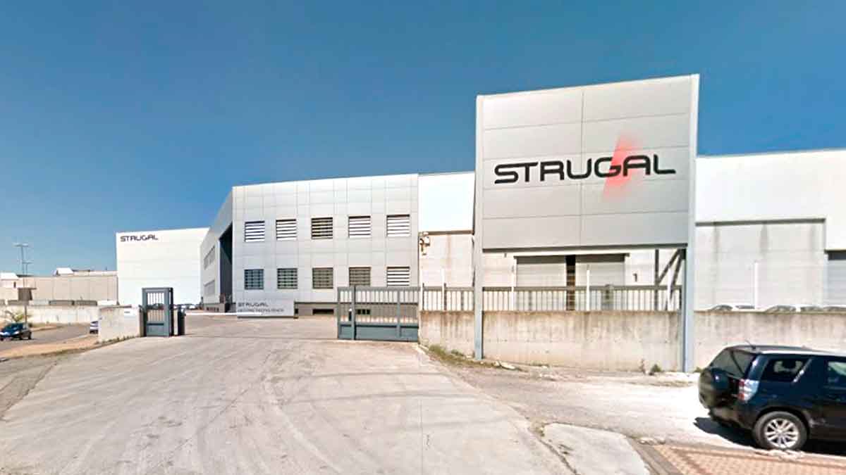 Fábrica de Strugal en Alcalá de Guadaíra dedicada a la producción industrial