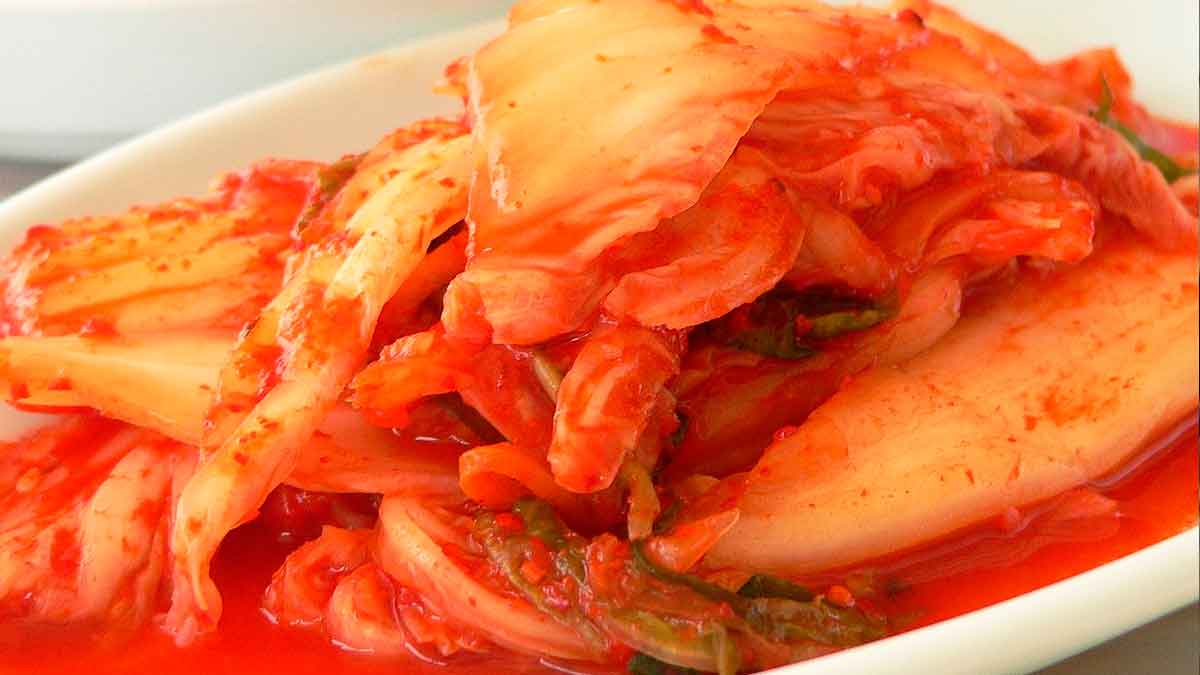 Plato de kimchi, el alimento de moda que refuerza las defensas y modula la respuesta inmune
