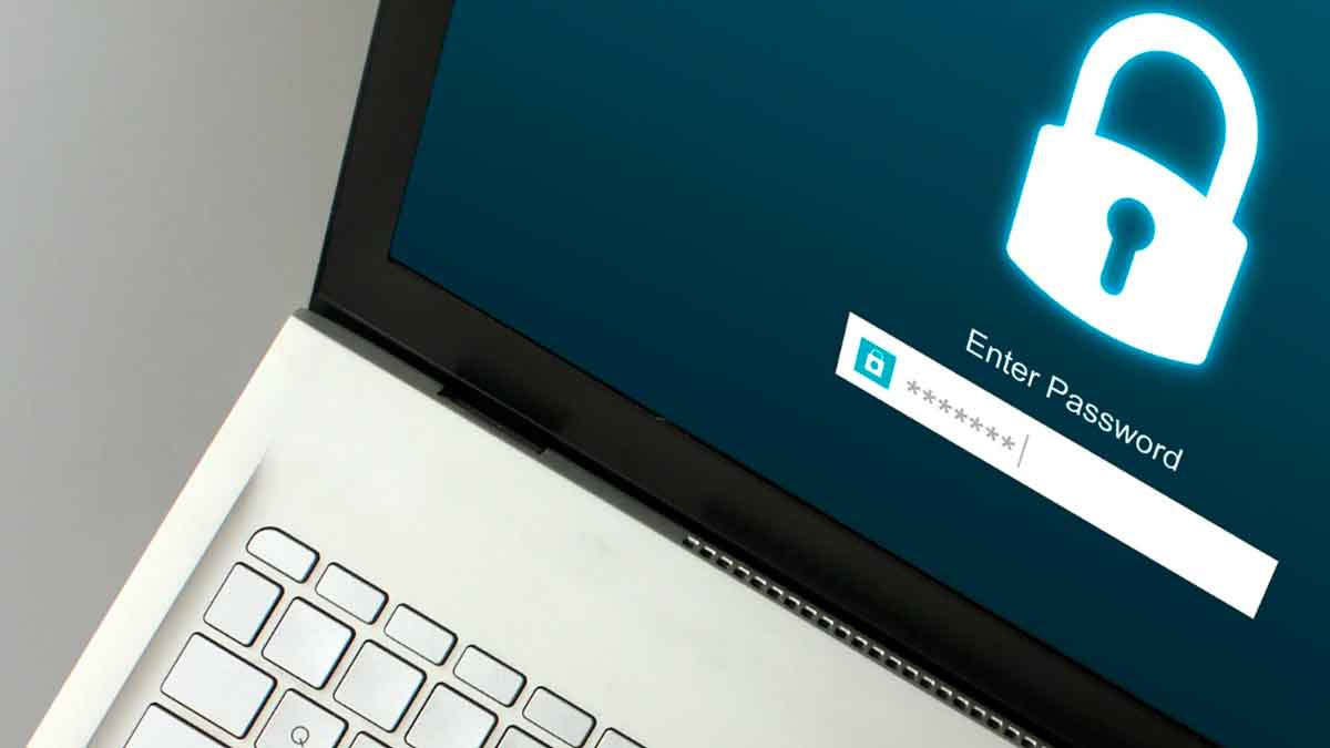 Pantalla de inicio de sesión en un ordenador portátil que representa la autenticación digital y la seguridad bancaria sin contraseñas