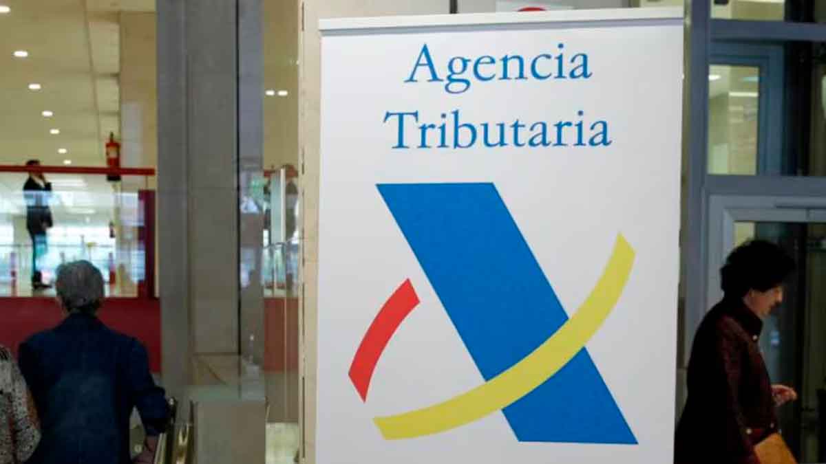 Fachada de la Agencia Tributaria, organismo que puede embargar el premio de la Lotería de Navidad en determinados casos