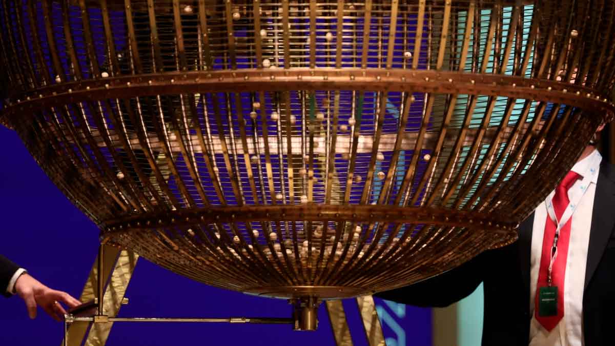 Bombo del Sorteo de la Lotería de Navidad durante la celebración del sorteo oficial