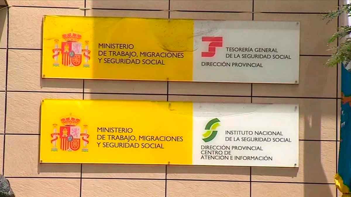 Fachada de oficinas de la Seguridad Social donde se gestionan trámites y revisiones del Ingreso Mínimo Vital