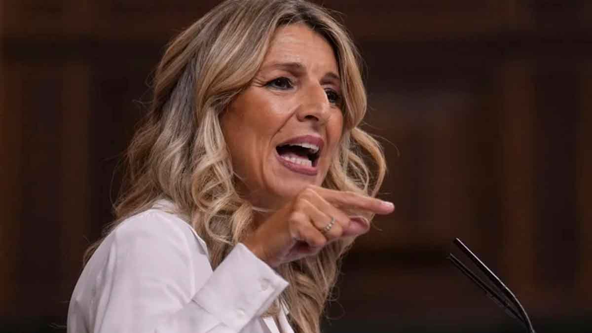 La ministra de Trabajo explicando cambios en el límite de rentas del subsidio para mayores de 52 años del SEPE