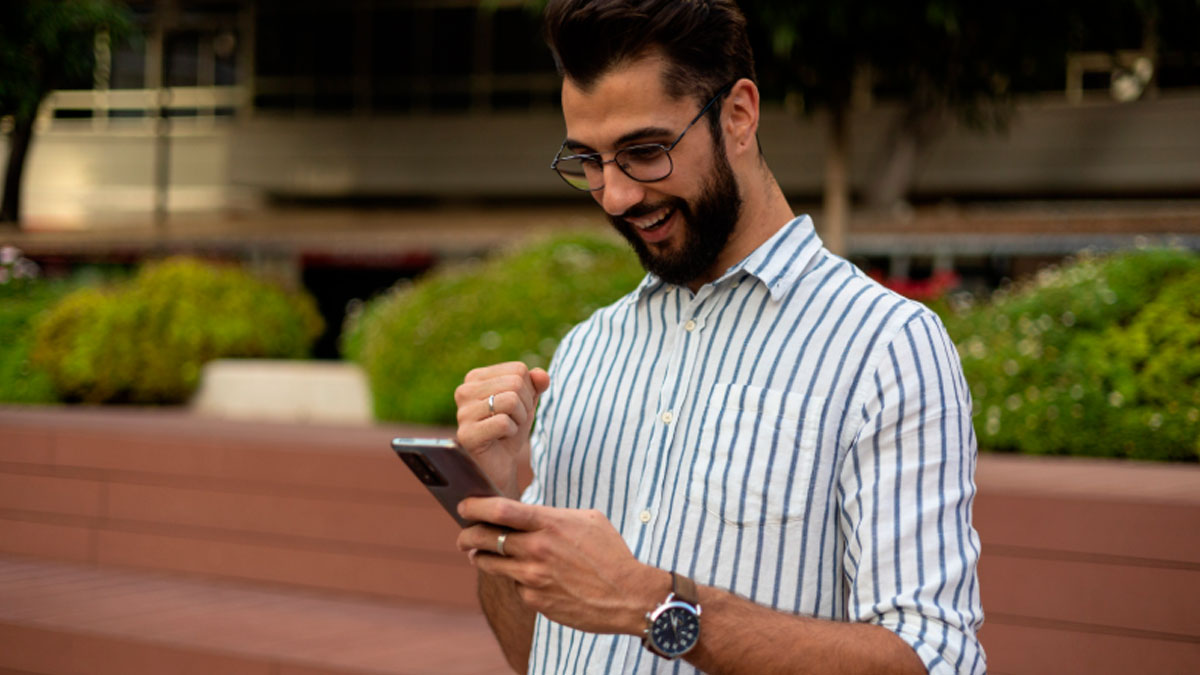 El IMV también se puede cobrar viviendo con los padres si no superas 733 euros al mes