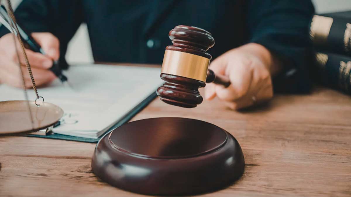 Mazo judicial sentencia despido nulo indemnización camarera baja diabetes