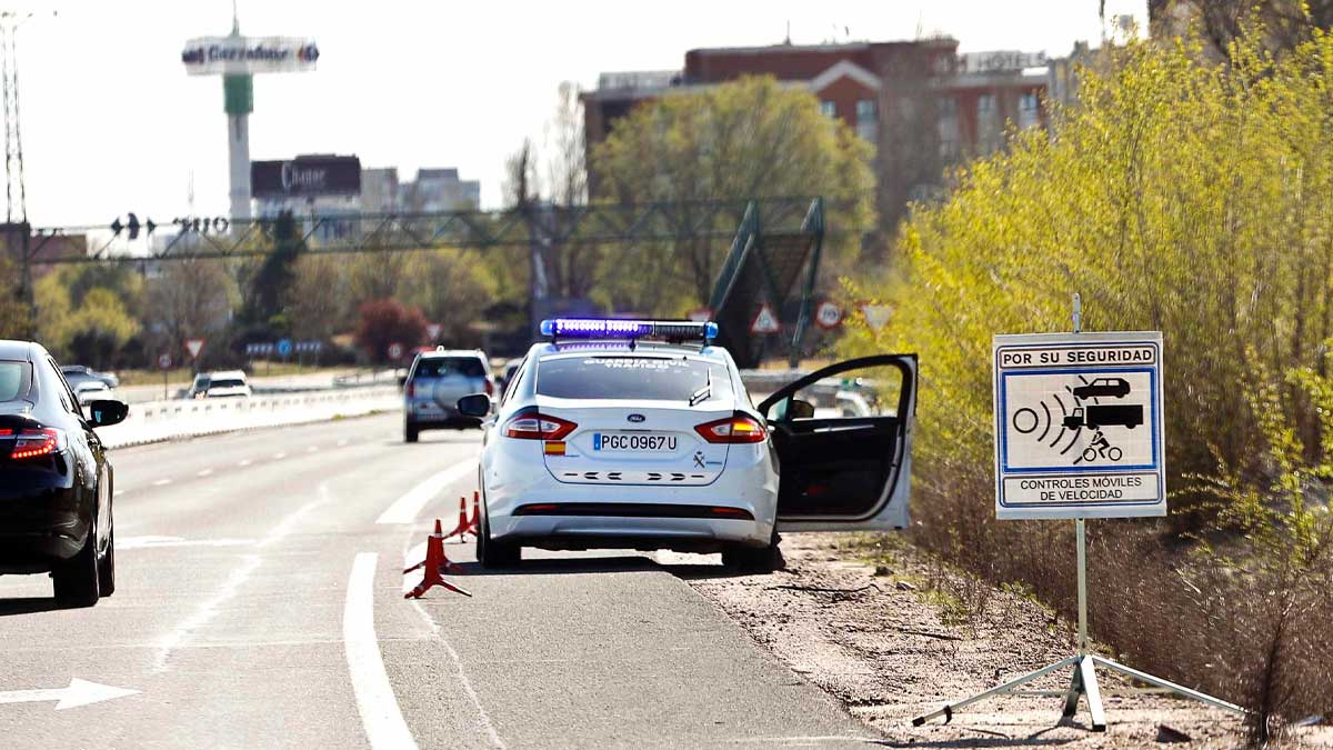 La DGT implanta 15 nuevos radares dinámicos más difíciles de detectar en carretera