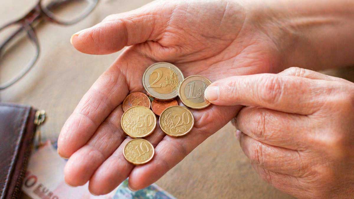 La Seguridad Social puede retirar el pago extra de las pensiones bajas por estos motivos