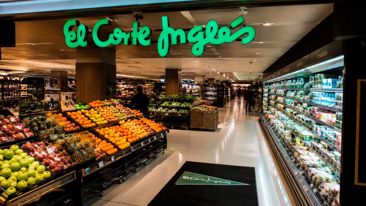 El Corte Inglés mueve ficha y baja el precio de 1.300 productos básicos muy vendidos