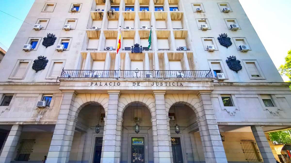 «Que me dejen tranquilo»: un procesado en el caso de los ERE se niega a declarar en la Audiencia de Sevilla