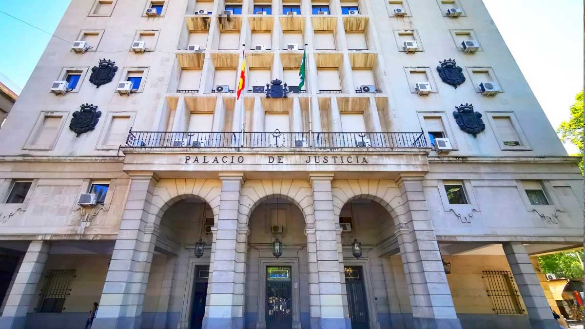 Llamó 200 veces a su exmujer, pero un tribunal de Sevilla no ve delito de acoso